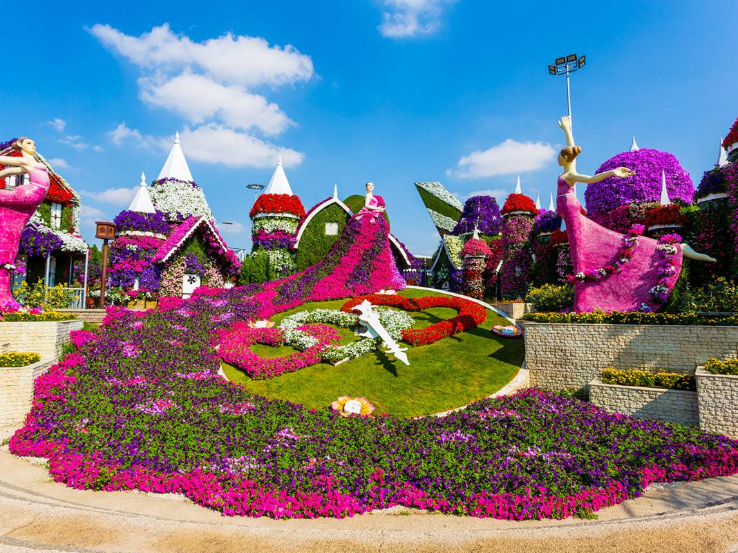 Dubai Miracle Garden | The Best Place to Visit in Dubai, UAE